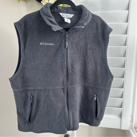 Columbia vest. Size XL. - Picture 10 of 16